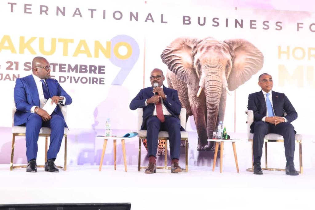 Salon de conversation » de la 9 ème édition du Forum MAKUTAN...
